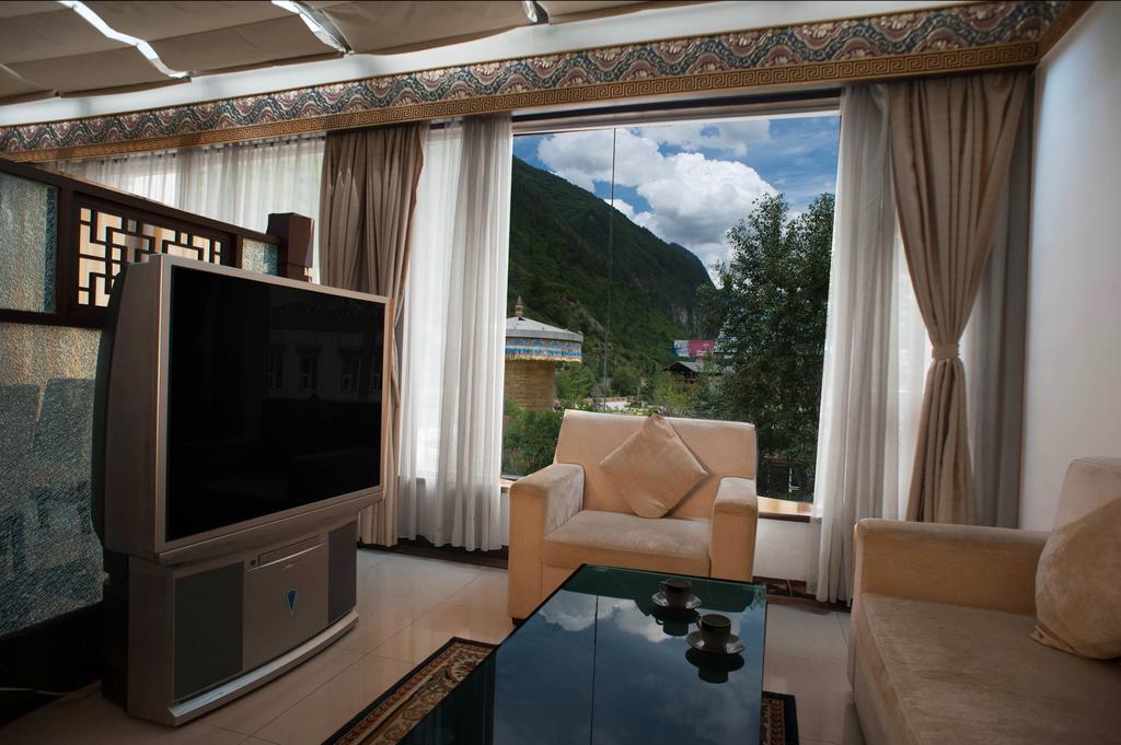 Jiuzhaigou Jinzhulinka Resort Hotel Room photo